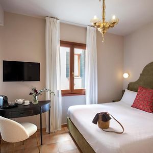 Camera standard con letto king size
